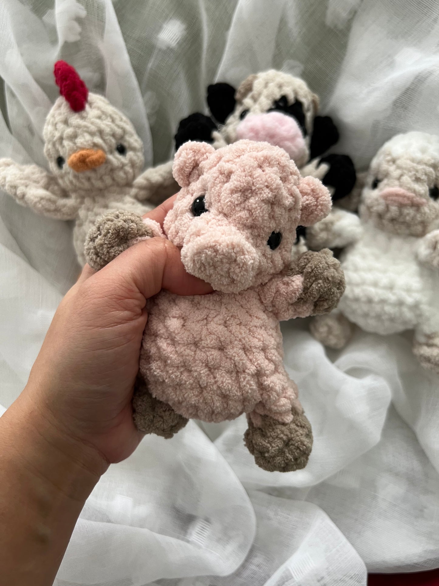 Bitsy Farm Friends- Piggie Crochet patter