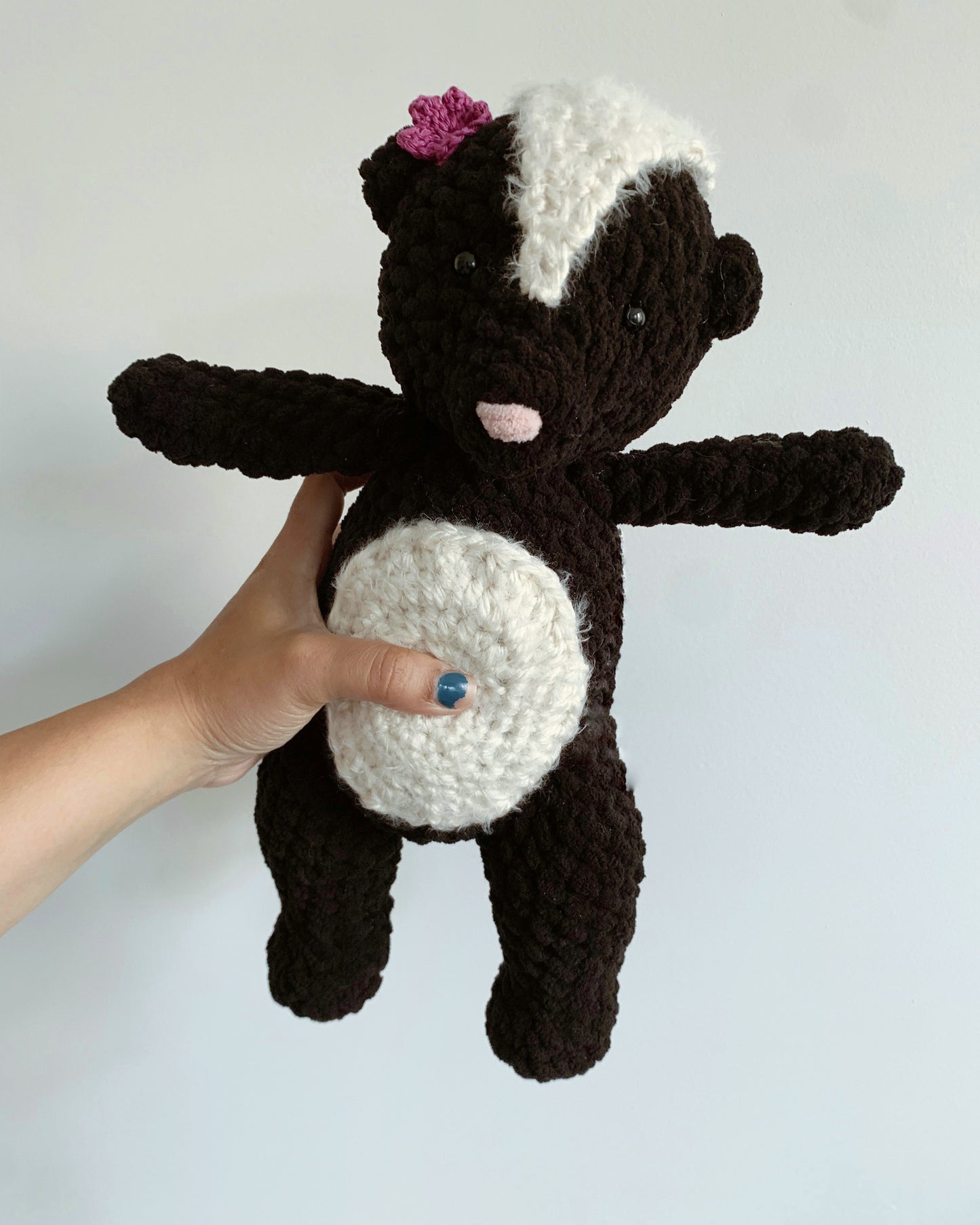 Stella the Skunk Crochet Pattern